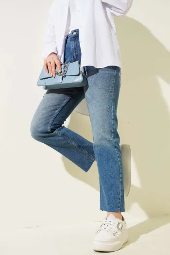 Distressed Cut Hem Denim Jeans in Blue