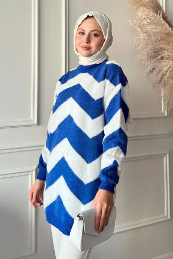 V Patterned Feather Blue Knit Sweater