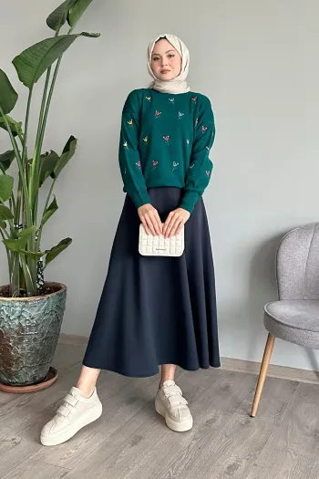 Emerald Green Knit Sweater with Rose Pattern