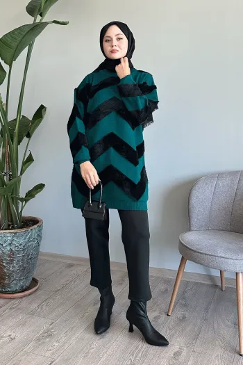 V-Shape Emerald Green Knitted Sweater