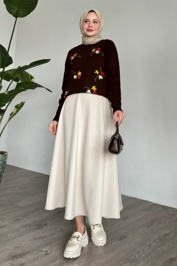 Embroidered Floral Soft Sweater in Dark Brown