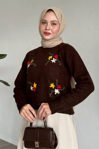 Embroidered Floral Soft Sweater in Dark Brown