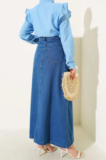 Buttoned Pocket Denim Skirt in Denim Blue