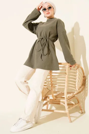 تونيك بحلقات للإرباط برقبة دراجات بلون الكاكي