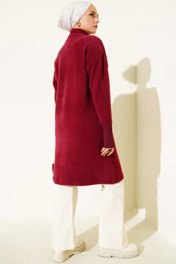 كارديجان محبوك بورجوندي مزود بأزرار معدنية