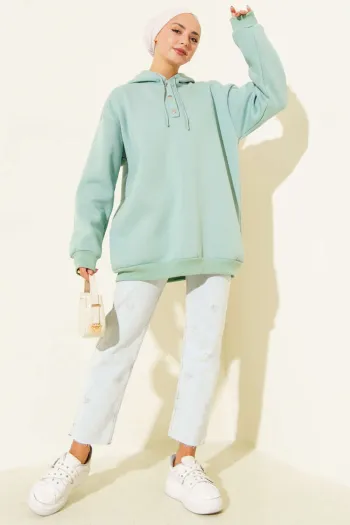 سترة سويتر نصف زر بثلاث خيوط بلون الأخضر الجزع