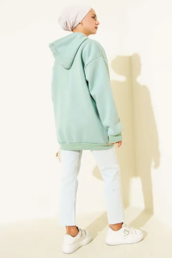 سترة سويتر نصف زر بثلاث خيوط بلون الأخضر الجزع