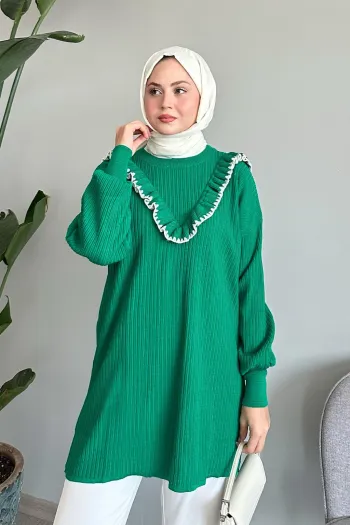 Soft Green Knit Sweater Featuring Ruffled Stitching Design