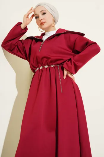 فستان سكرابا بنصف سحاب باللون العنابي