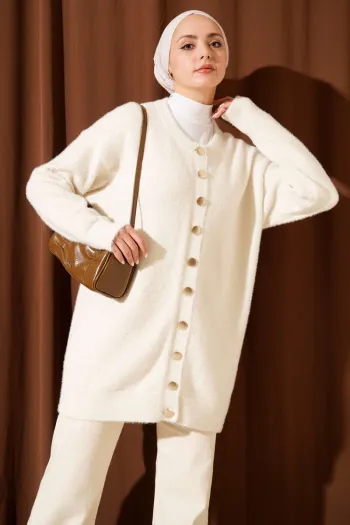 كارديجان حياكة أساسي بلون الكريمي مع أزرار ذهبية