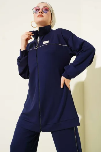 طقم ثنائي أزرق Navy مزين بتطريز بحواف