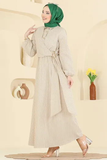 فستان مخطط بتفاصيل حزام