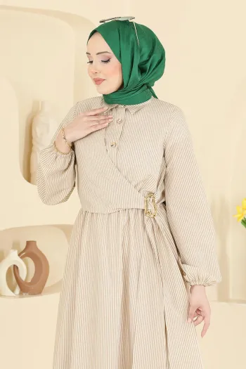 فستان مخطط بتفاصيل حزام