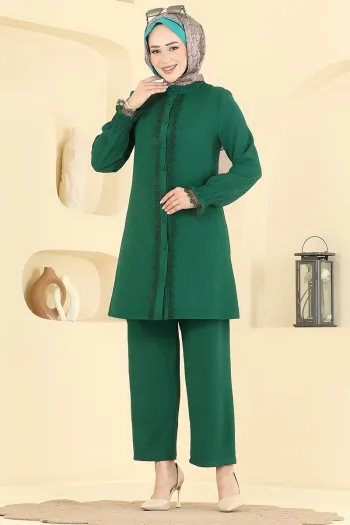 Embellished 2-Piece Set in Emerald