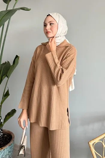 Camel Rib Knit Set with Side Slits for a Stylish Look