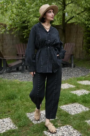 Black Two-Piece Suit with Seam Through