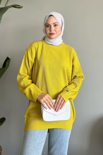 Basic Green Ribbed Knit Sweater with Oil Finish