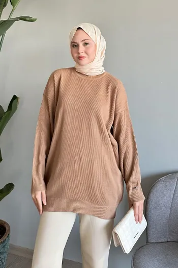 سترة قطنية بنية ذات تصميم مضلع