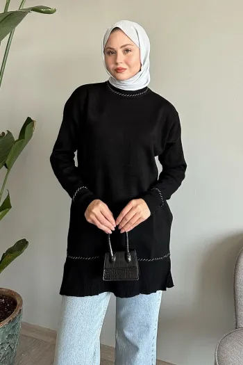 سترة صوفية سوداء بسيطة مزودة بتفاصيل أنيقة