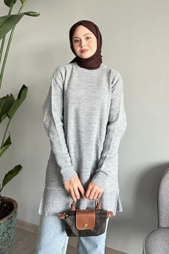 سترة تريكو رمادية أساسية مع الأكمام