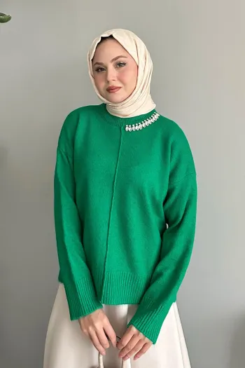 Emerald Green Cozy Knitted Sweater Featuring Beautiful Seashell Stones