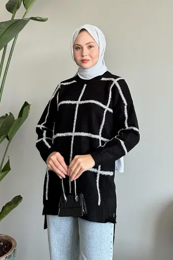 Black knitted blouse with white shiny stripes