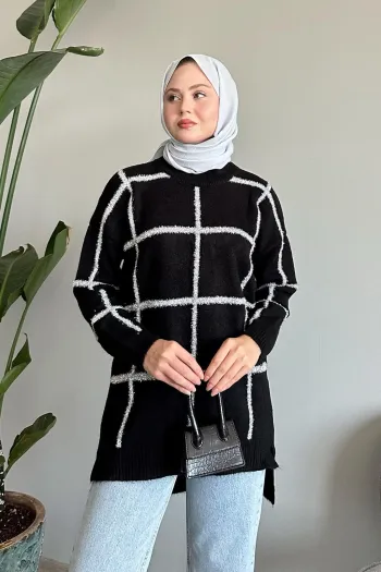 Black knitted blouse with white shiny stripes